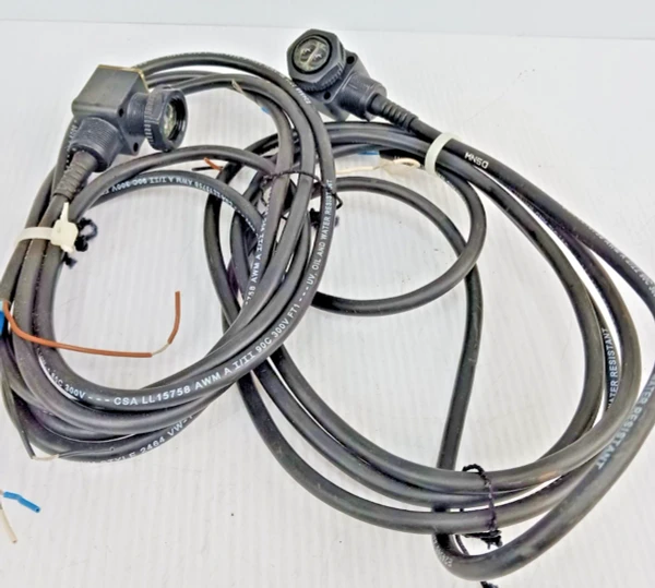New Lot of 2 Allen Bradley RIght Sight 42EF-B1JBBC-A2 Photoelectric Sensor