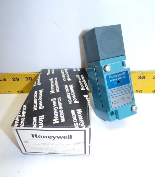 NEW HONEYWELL MICRO SWITCH PROXIMITY SWITCH 926H26Q-A9T-L