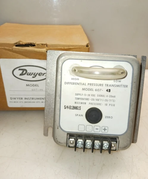NEW DWYER 607-4B DIFFERENTIAL PRESSURE SWITCH 10 PSIG