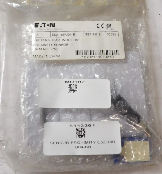 NEW EATON 4 MM N.O. RECTANGULAR INDUCTIVE PROXIMITY SENSOR E52-18RU04-B E1 10083