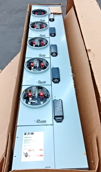 New Eaton 800/200 Amp Meter Stack 5-Gang Ringless 5-Jaw 208Y/120V 3Ø 3MM520RRL