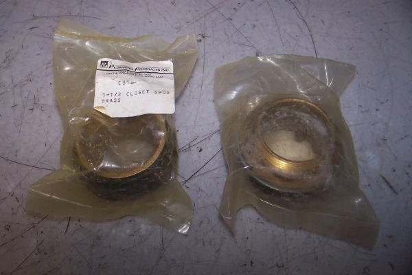 2) NEW PLUMBING PRODUCTS C81 BRASS 1-1/2" CLOSET SPUD LOT OF 2