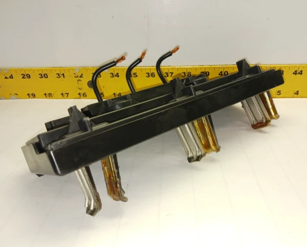 ALLEN BRADLEY STAB ASSEMBLY FOR MCC BUCKET 40120-070 WITH 40120-069 COVER