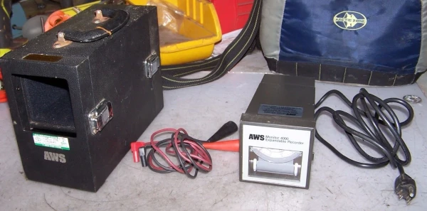 AWS XR-4000 THREE SPEED CHART RECORDER 120 VAC MVAC-600 VOLT AMP MODULE