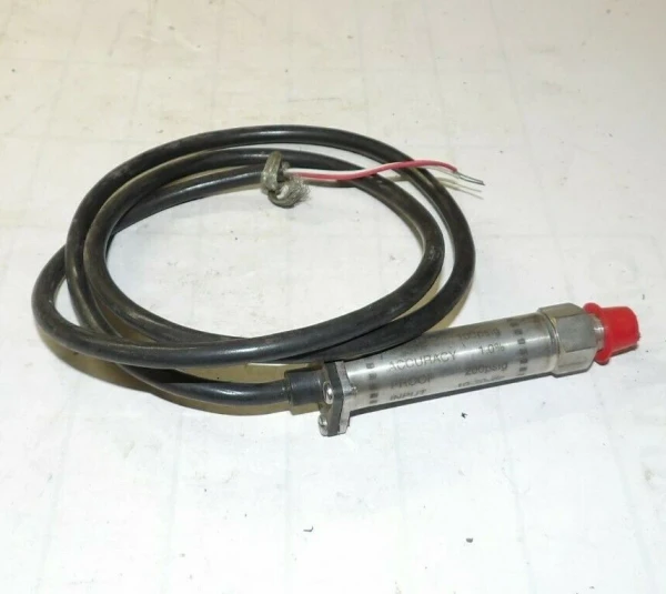 ASHCROFT MODEL K1 200 PSIG PRESSURE TRANSMITTER 10-30 VDC INPUT RANGE 100 PSIG