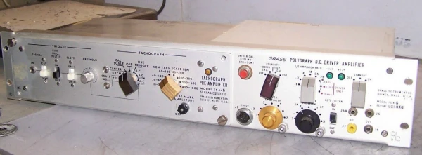 GRASS POLYGRAPH DC DRIVER AMPLIFIER 7DAG W/ TACHOGRAPH PRE-AMPLIFIER 7P44D