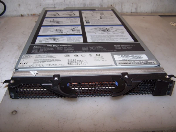 IBM HS20 BLADECENTER BLADE SERVER ID # 8843-31U