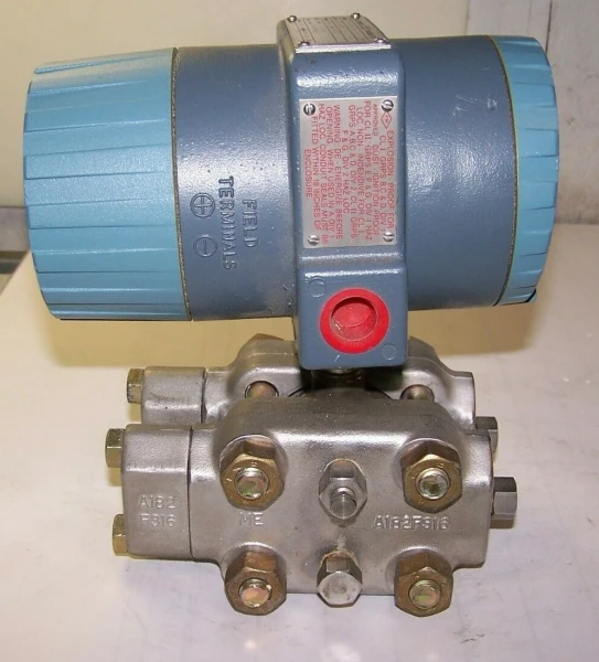 FOXBORO 823DP-I3S1SH2-AM ELECTRONIC TRANSMITTER 12.5/65 VDC 3000 PSI MWP 1/2"