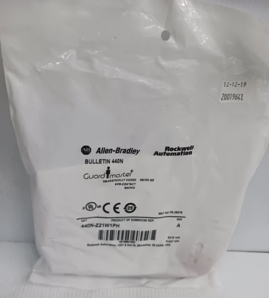 New Allen-Bradley Magnetically Coded Non-Contact Interlock Switch 440N-Z21W1PH