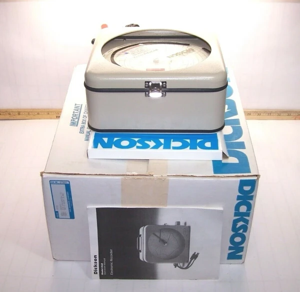 NEW DICKSON 8" MODEL EL8 CHART RECORDER 7 DAY 240 VAC EVEV8-E2-7