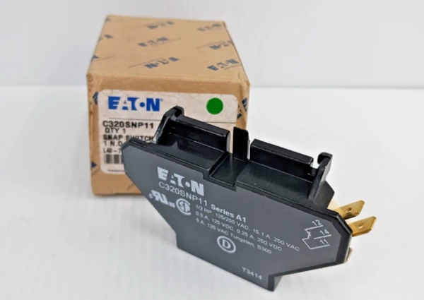 New Eaton C320SNP11 Snap Switch Auxiliary 1 no 1nc