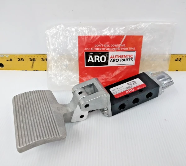 New Ingersoll Rand ARO Foot Pedal Manual Air Control Valve E212FS