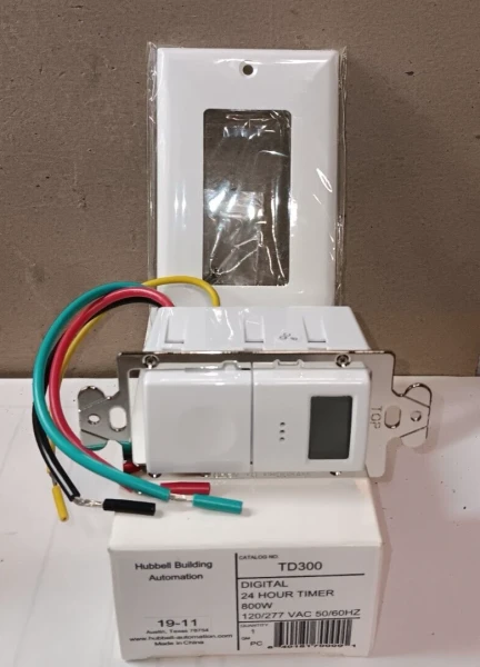 NEW HUBBELL TD300 DIGITAL 24 HOUR TIMER 800W 120/277 VAC