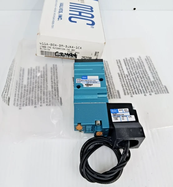 New Mac 411A-B0A-DM-DJAA-1CA Pneumatic Solenoid Valve 120 Vac DMB-DJAA-1CA