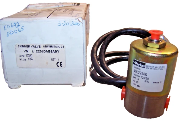 NEW PARKER SKINNER 1/4" SOLENOID VALVE 120 VAC 15 PSI V5L22580