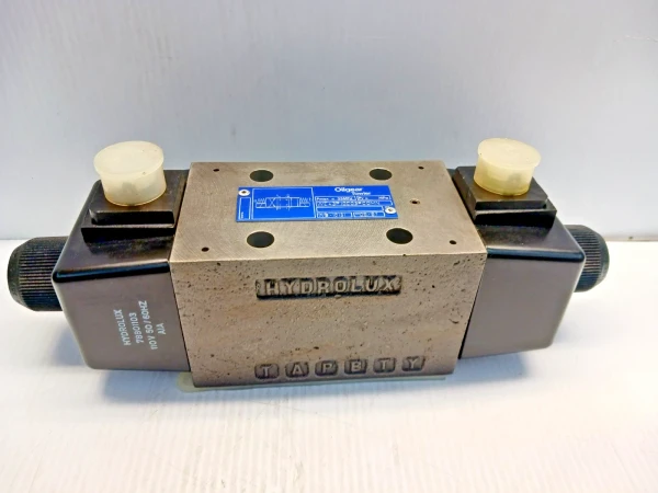 New Oilgear WE43P10C03PCOMN Hydraulic Solenoid Valve 110 Vac