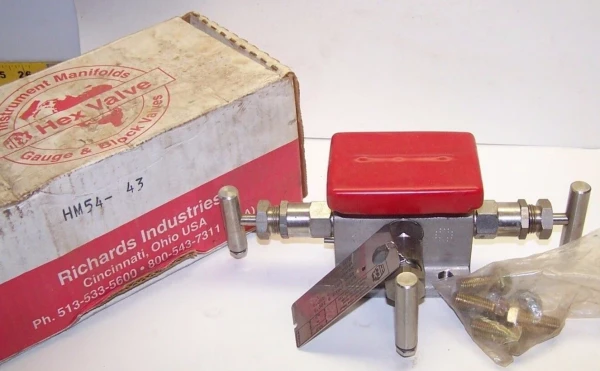 NEW RICHARDS INDUSTRIES HEX STAINLESS STEEL VALVE HM54-43
