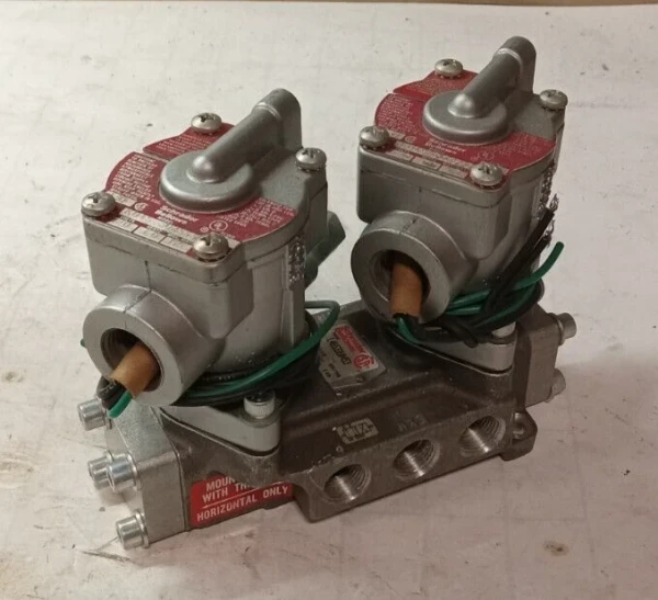 PARKER SCHRADER BELLOWS HAZ LOC SOLENOID VALVE 4/2 140 PSI 3/8" 120V L4653360453