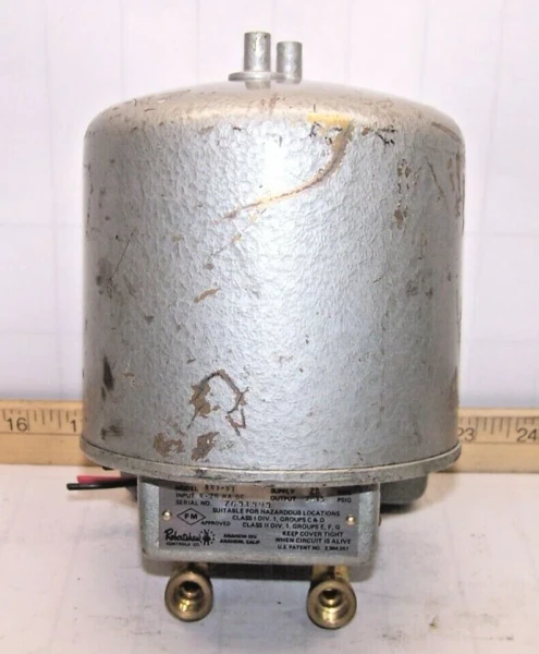 Robertshaw Explosion Proof Current To Pneumatic Transducer 3-15 PSIG 443-B1
