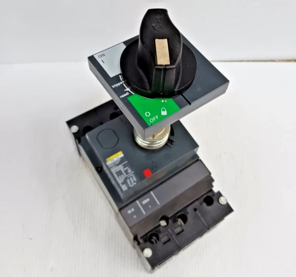 Square D PowerPact 15 Amp Circuit Breaker W/ Handle 600 VAC 3 Pole HLL36015-LV