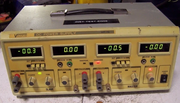 VECTOR-VID WP-78 REGULATED DC POWER SUPPLY 115/230 VAC 8/4 AMP