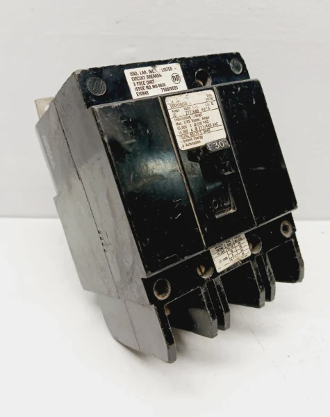 Siemens 30 Amp Bolt-On Circuit Breaker 3 Pole 240/277/480 VAC BQCH3B030
