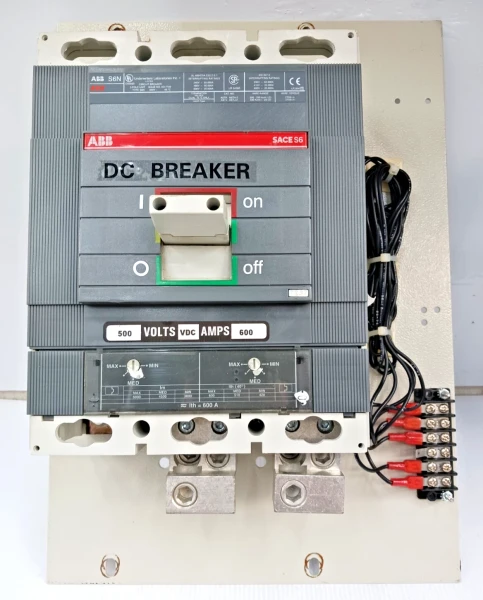 ABB 600 Amp Circuit Breaker W/ Undervoltage & Aux 3 Pole 600 VAC K6TH-2/K6TJ-2