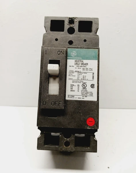GE 15 Amp Circuit Breaker 2 Pole 480 VAC / 250 VDC TED124015WL