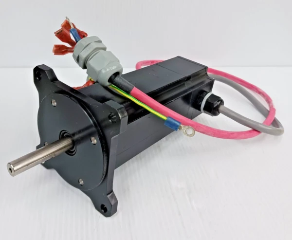 New Elwood M423-SAY0-0u0Y-3H Brushless Dc Servo Motor