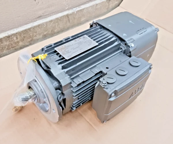 New Sew Eurodrive 1 HP Ac Inverter Motor 1750 Rpm 230/460 Vac DRN80M4/BE1HR/FG
