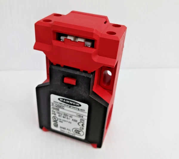 New Banner SI-QS90D Safety Interlock Switch
