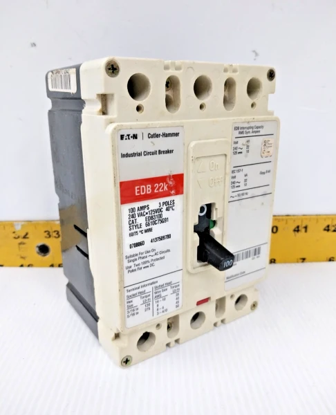Eaton / Cutler-Hammer 100 Amp Circuit Breaker 3 Pole 240 VAC / 125 VDC EDB3100
