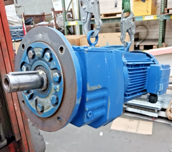 Sew Eurodrive 3 HP Inverter Ac Gearmotor 38 Rpm RF77 DRN90LM4/DH DRN100LM4/DH