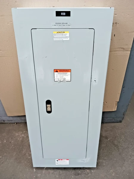Siemens 100 Amp P1 Main Breaker Panelboard 208/120 Vac 3 Ph 4W 42 Circuit