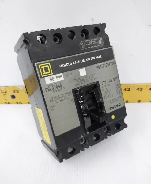 Square D 60 Amp Circuit Breaker 240 VAC 3 Pole FAL32060