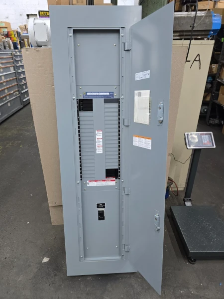 Square D 250 Amp Main Breaker NF Panelboard 480Y/277 VAC 3Ø/4W 42C EDB NF442L2C