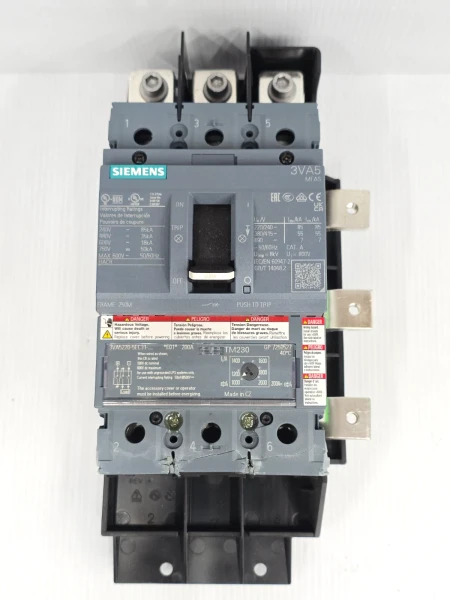 New Siemens 200 Amp Main Breaker Kit (No Hardware) 600 VAC 3P MBKVAM3200A (Flaw)