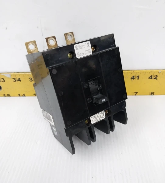 Cutler-Hammer 50 Amp Bolt-On Circuit Breaker 480Y/277 VAC 3 Pole GHB3050
