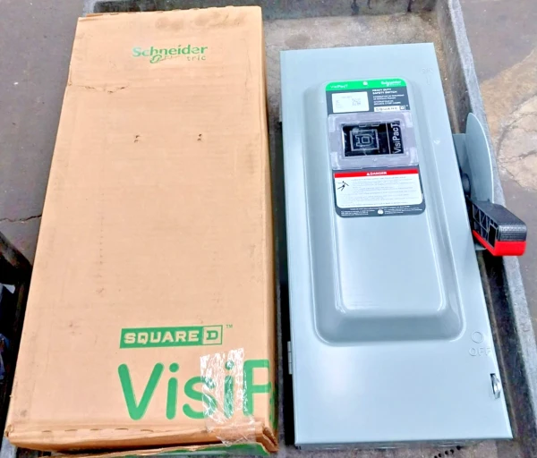 New Square D 100 Amp Non-Fusible Safety Disconnect Switch 600 VAC 3 Pole VHU363