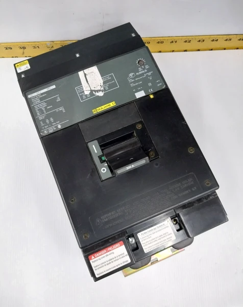 Square D 300 Amp I-Line Circuit Breaker 600 VAC 3 Pole LC36300 #2