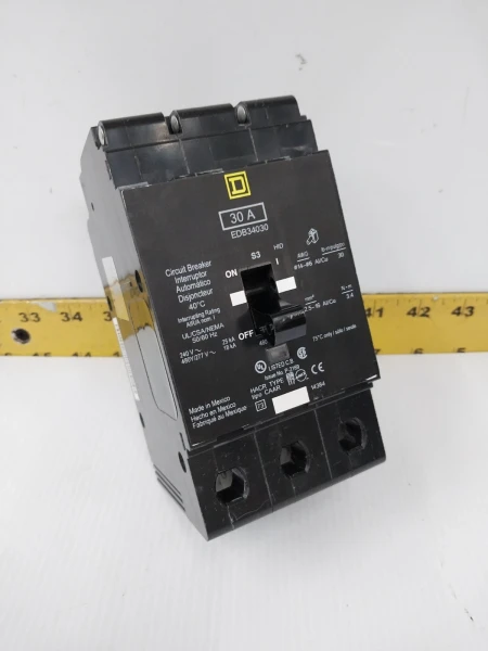 Square D 30 Amp Bolt-On Circuit Breaker 240 / 480Y/277 VAC 3 Pole EDB34030 #2