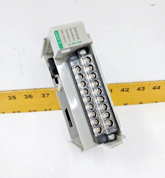 Allen-Bradley Compact I/O 16 Point Sinking Output Module 1769-OV16 SER B