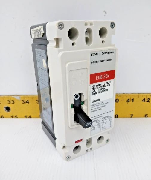 Eaton / Cutler Hammer 200 Amp Circuit Breaker 240 / 125 VDC 2 Pole EDB2200