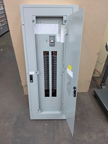 New ABB 200 Amp Main Breaker Panelboard 208/120 VAC 3 Phase 4 Wire AQF3542ATX
