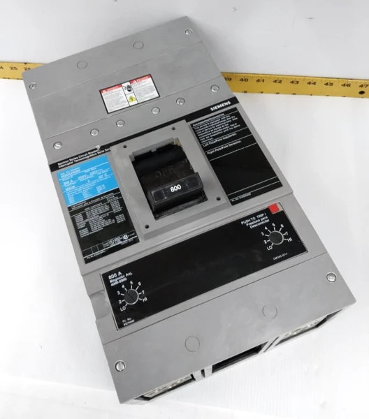 Siemens Sentron 800 Amp Circuit Breaker 600 VAC / 250 VDC 2 Pole MXD62B800
