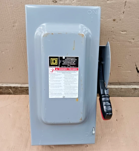 Square D 60 Amp Fusible Safety Disconnect Switch 3 Pole 600 Vac H362