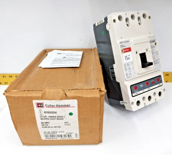 New Eaton / Cutler-Hammer 225 Amp Circuit Breaker 600 VAC 3 Pole KDB3225W