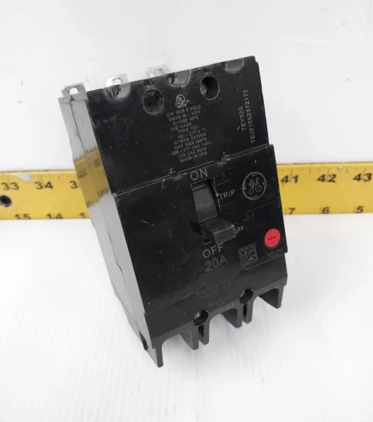 GE 20 Amp Bolt-On Circuit Breaker 240 / 480/277 VAC / 3 Pole TEY320 #2