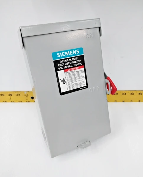 New Siemens 60 Amp Fusible Safety Disconnect Switch 240 VAC 3 Pole GF322NA