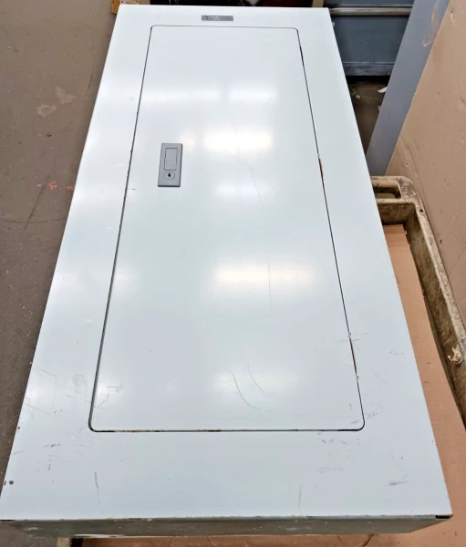 Siemens 225 Amp Main Breaker Panelboard 208Y/120 Vac 3PH 4W S1C42QJ225CTS